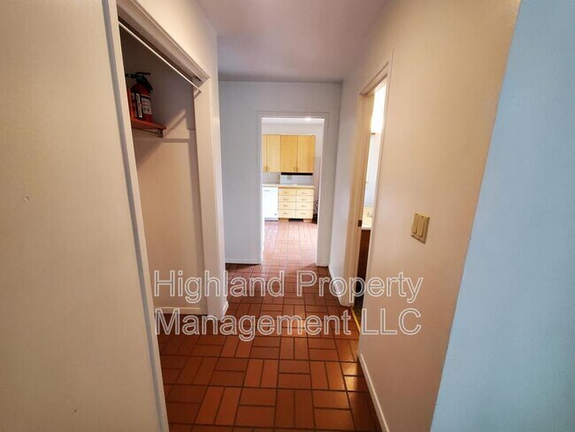 Photo - 1125 NE Indiana St