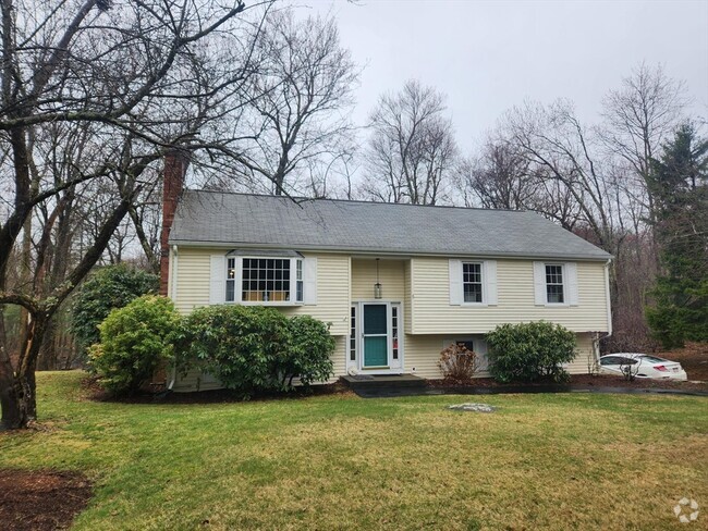 Building Photo - 6 Fox Hill Rd Rental