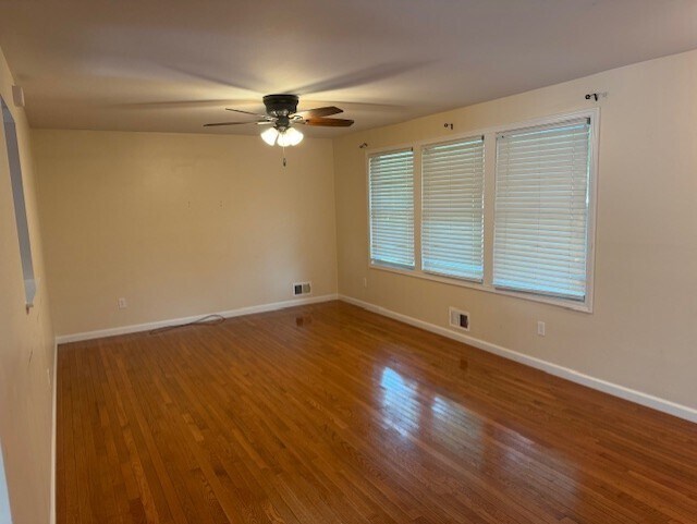 Photo - 111 Vollmer Pkwy