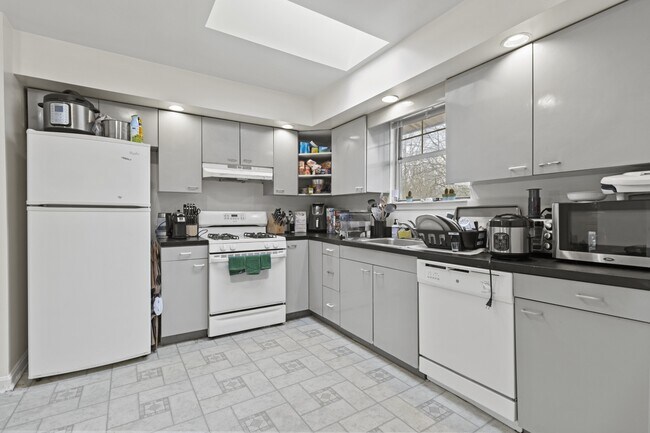 Photo - 8809 38th Ave