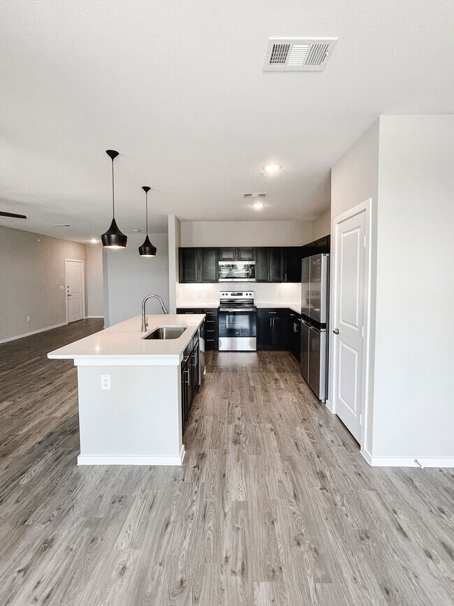 Photo - 305 W Fm 1187 Unidad 030421