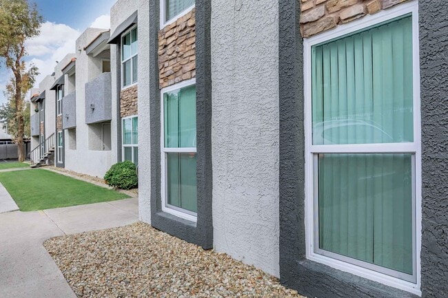 YOUR NEW APARTMENT HOME AWAITS IN PHOENIX, AZ