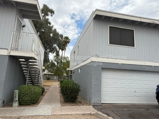 Photo - 2689 W Ocotillo Rd
