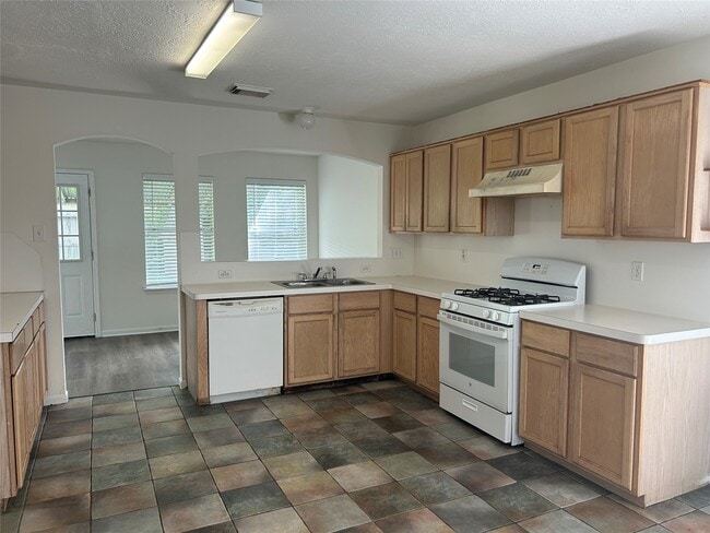 Photo - 24011 Goodfellow Dr