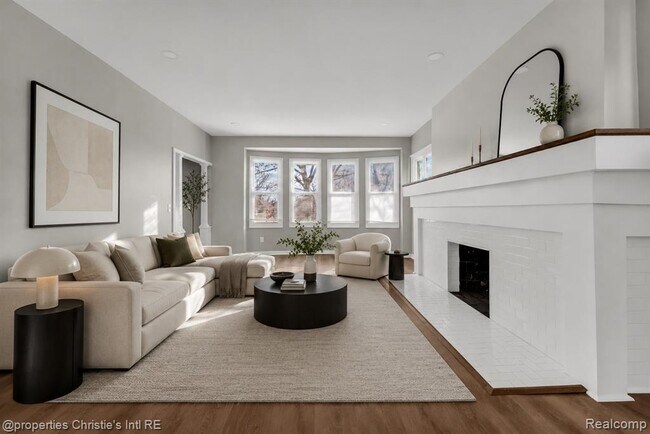 Photo - 2508 Clairmount Ave