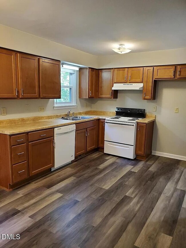 Photo - 102 Bramble Ct