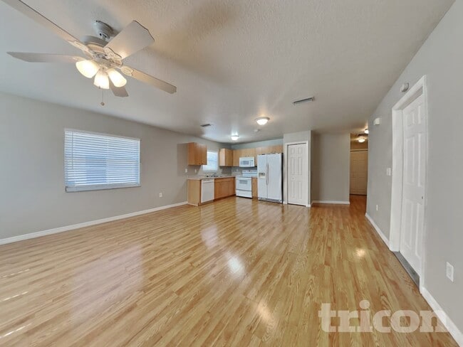 Photo - 2835 31st Ave E