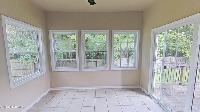 Photo - 601 Fosse Way