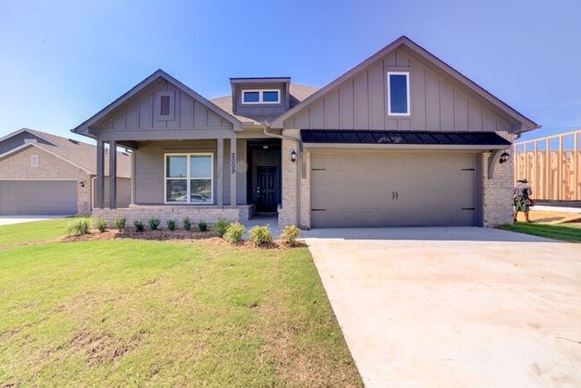 Building Photo - Need More Space? This 4/2.5/2 Has It!