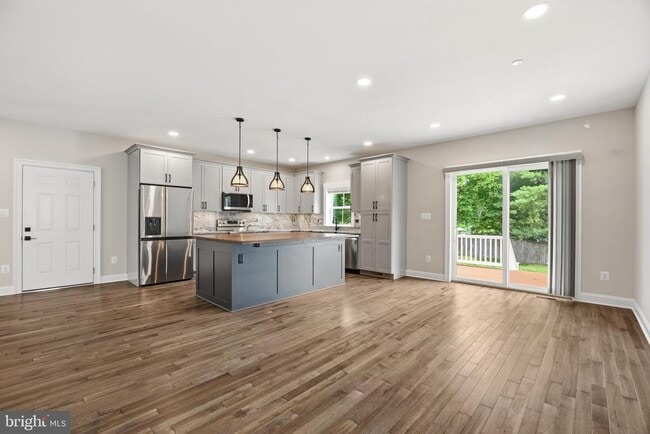 Photo - 474 Brightwood Rd