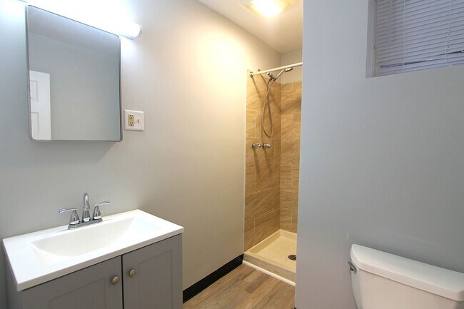 Photo - 5028 Wayne Ave Unit 1