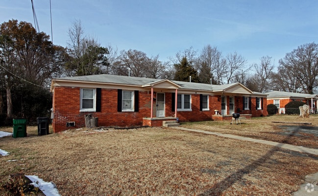 Eastover Apartments - Eastover Apartments