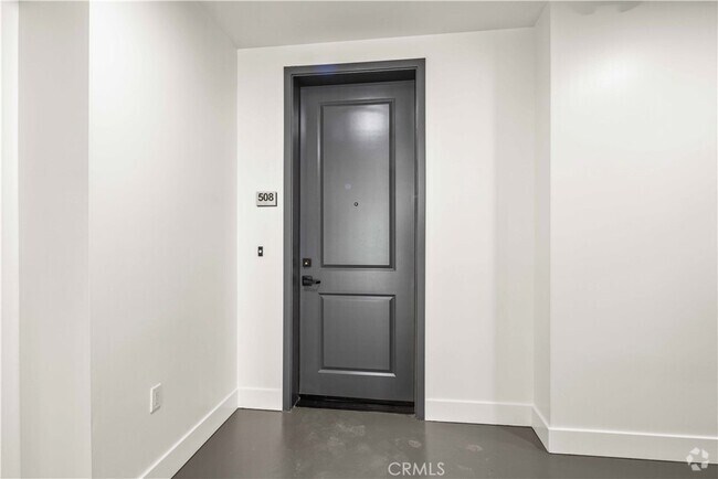 Building Photo - 11714 Archwood St Unit 403-403 Rental