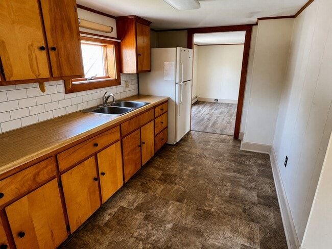49 Chestnut St Unit 2