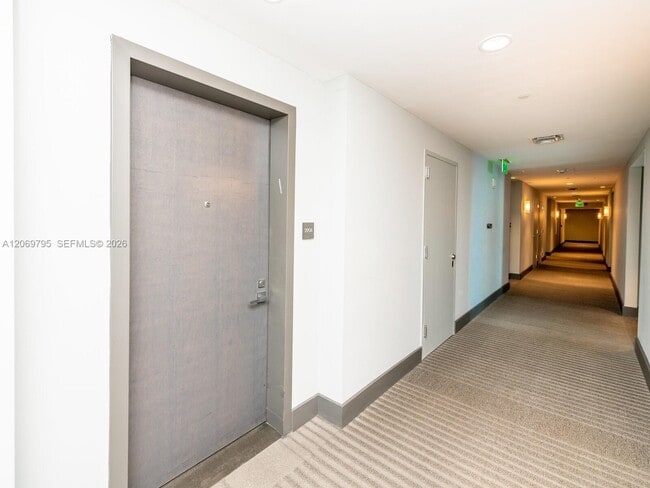 Photo - 1080 Brickell Ave Unidad 2206