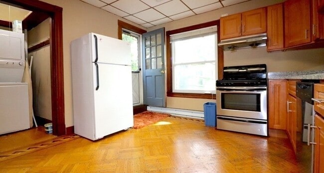 Photo - 500 Centre St Unit 2