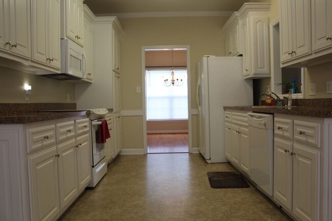 Photo - 205 Stillwater Creek Dr