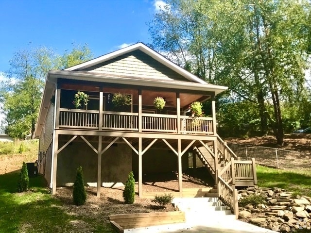 Building Photo - Newer Construction Close to Downtown Ashev... Rental
