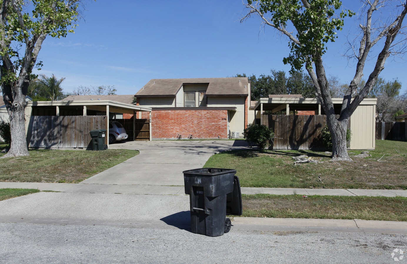 Thornberry Townhomes - Thornberry Townhomes