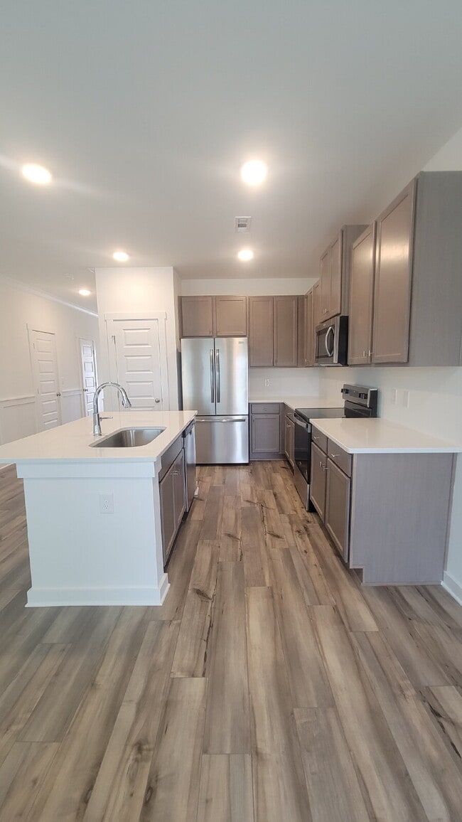 Photo - 7580 Discovery Pt Dr NW