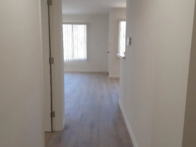 Photo - 12928 Moorpark St Unidad 3