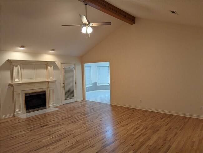 Photo - 2030 N Hailey Dr