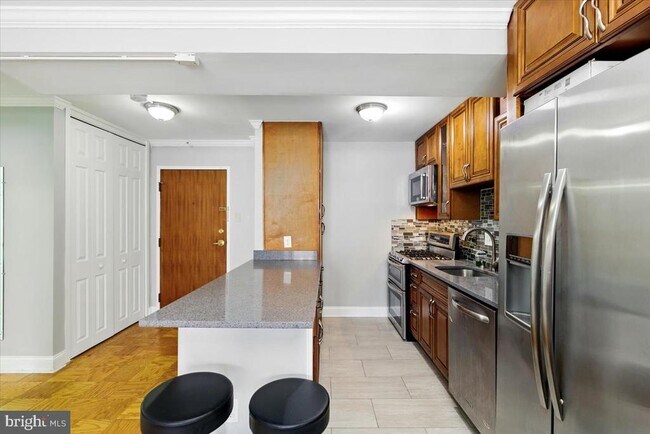 Photo - 730 24th St NW Unidad 715