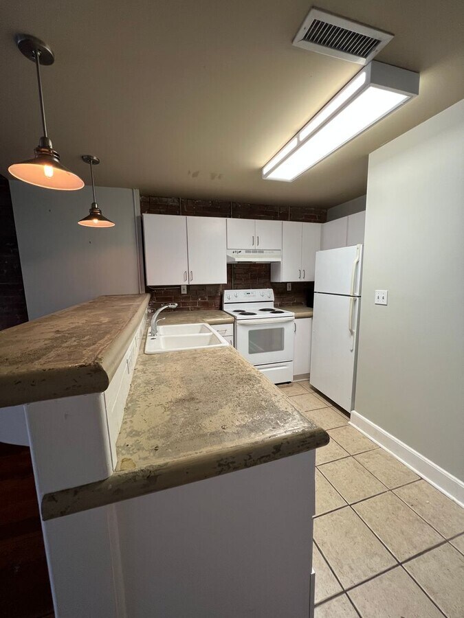 Photo - Studio loft in a Great downtown location