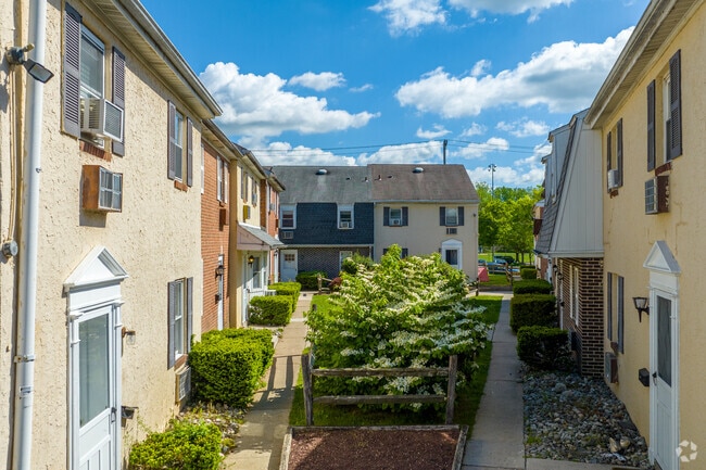 Ramsgate Court Townhomes
