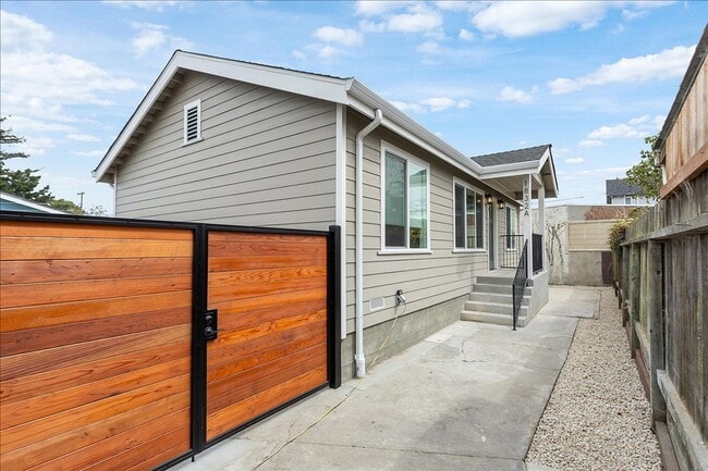 Photo - 1832 9th St Unit 1832 9th St #A - LU