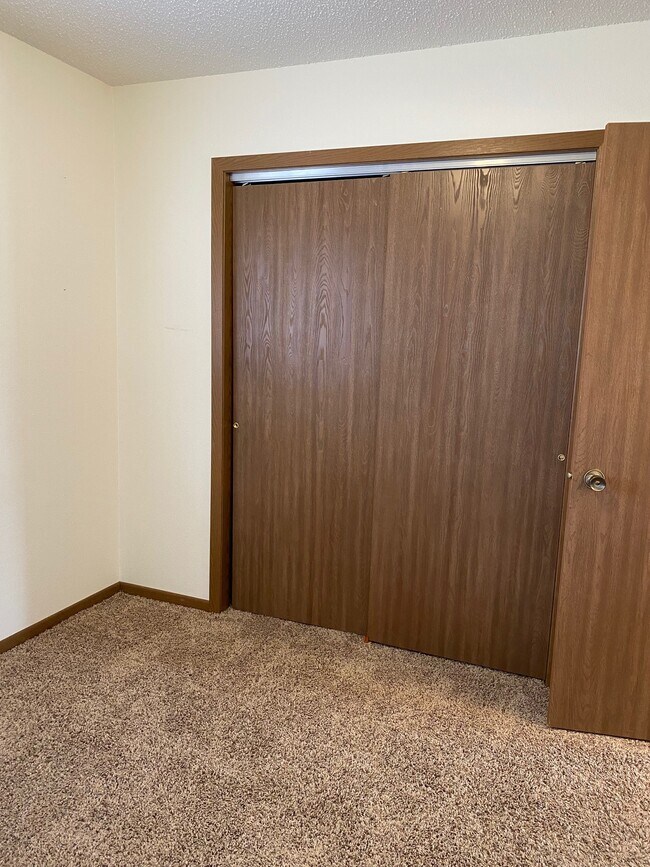 Four Seasons Community Apartments For Rent in Sioux City, IA