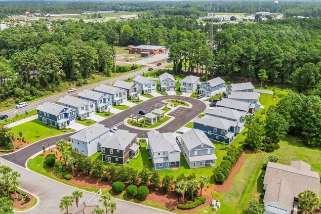 Photo - 113 ARBOR RIDGE CIR