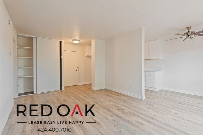 Photo - 17830 Sherman Way Unidad 374 Rental