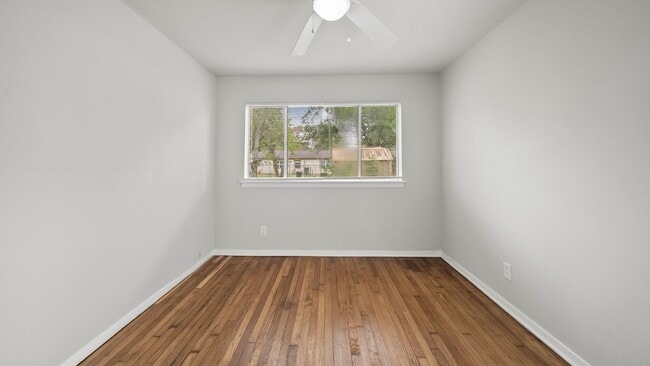 1213 Hector Ave