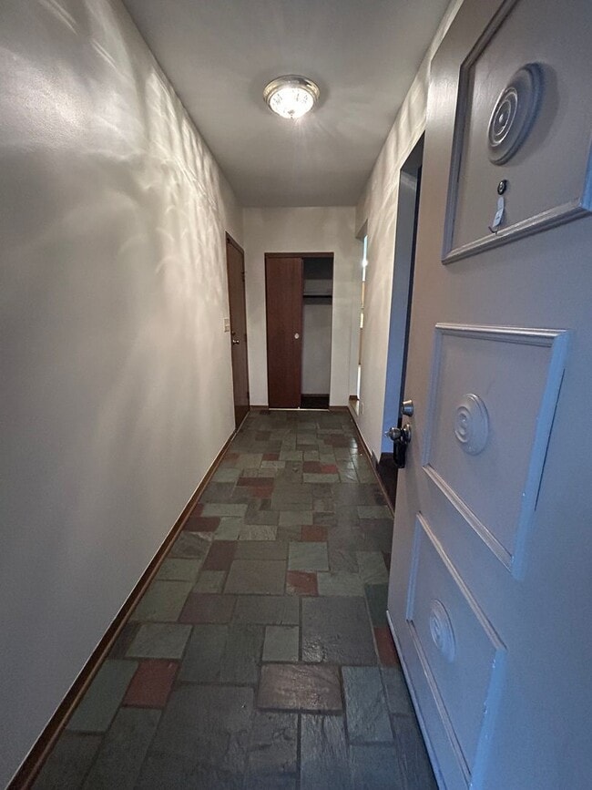 Photo - 3 Bedroom 2 Bath Ranch Style Home in Forest Park