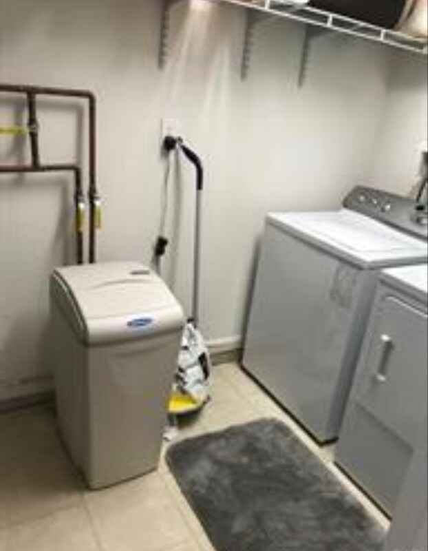 Photo - 8482 Putnam Ct