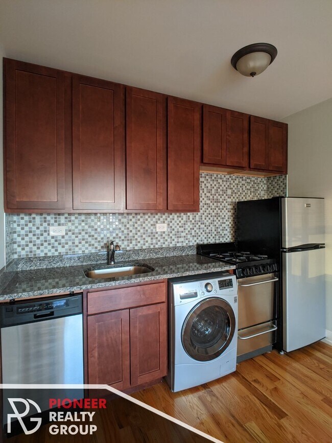 Photo - 537 W Arlington Pl Unit 550-710
