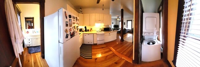 Kitchen - 25 Beech St Unit A