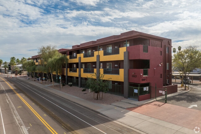 Building Photo - Tempe Horizons