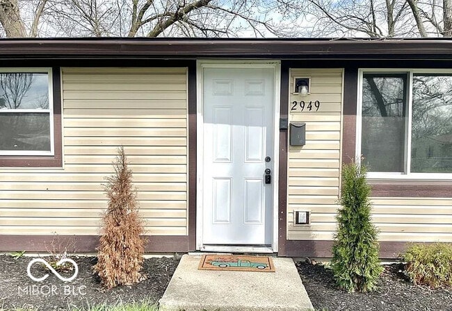 Photo - 2949 Wallace Ave