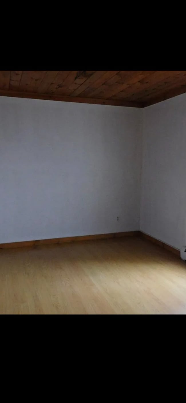 Photo - 15 Pearl St Unit Upstairs with balcony