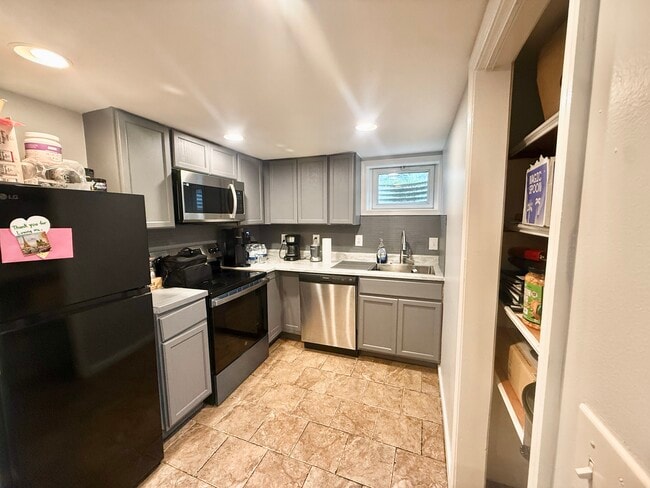 Photo - 2712 James Dr Unit #2