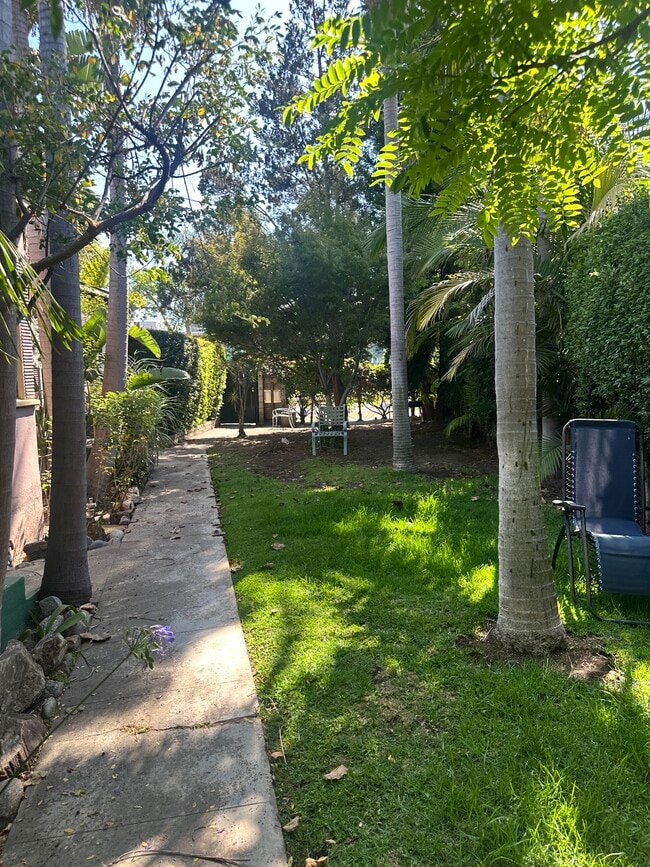 Photo - 2538 1/2 Military Ave Unit 2536.5