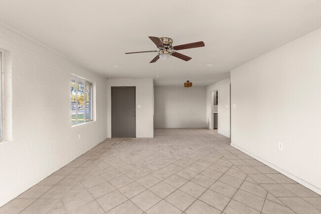 Photo - 1700 N 6th St