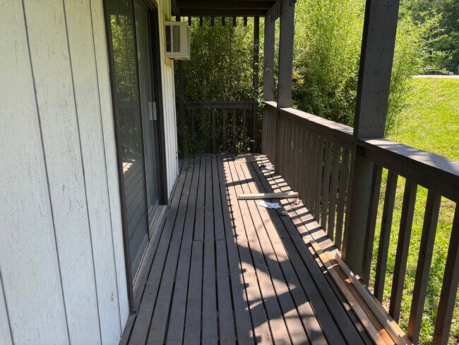 Photo - Hillside Apartments Unidad 209