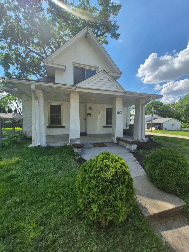 Building Photo - Charming 2 bed-1 bath in Bloomington