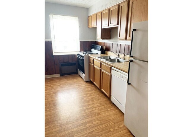 Photo - 596 Lowell Ave Unidad 596-09