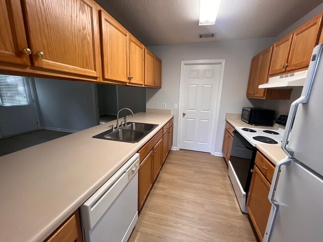 Photo - Center 628-630 Unidad 630