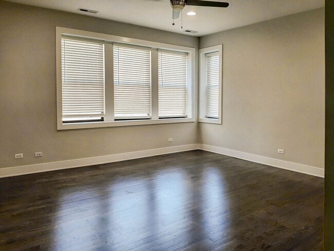 Photo - 2620 N Rockwell St Apartamentos Unidad 2R