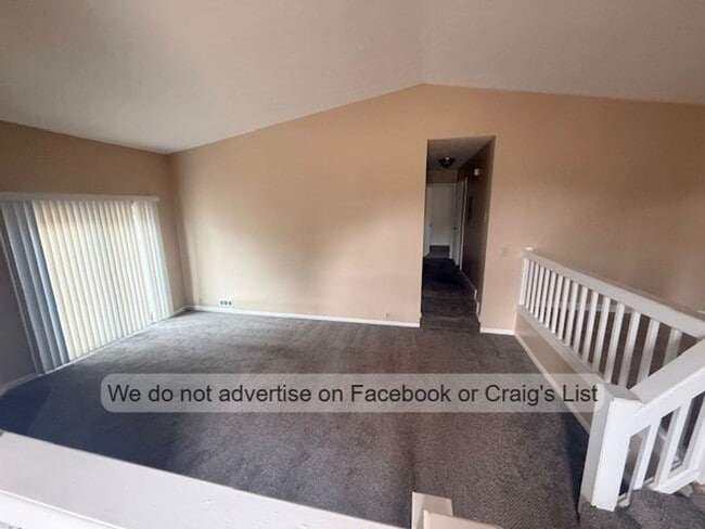 Photo - Devonwood West- Lewiston Court